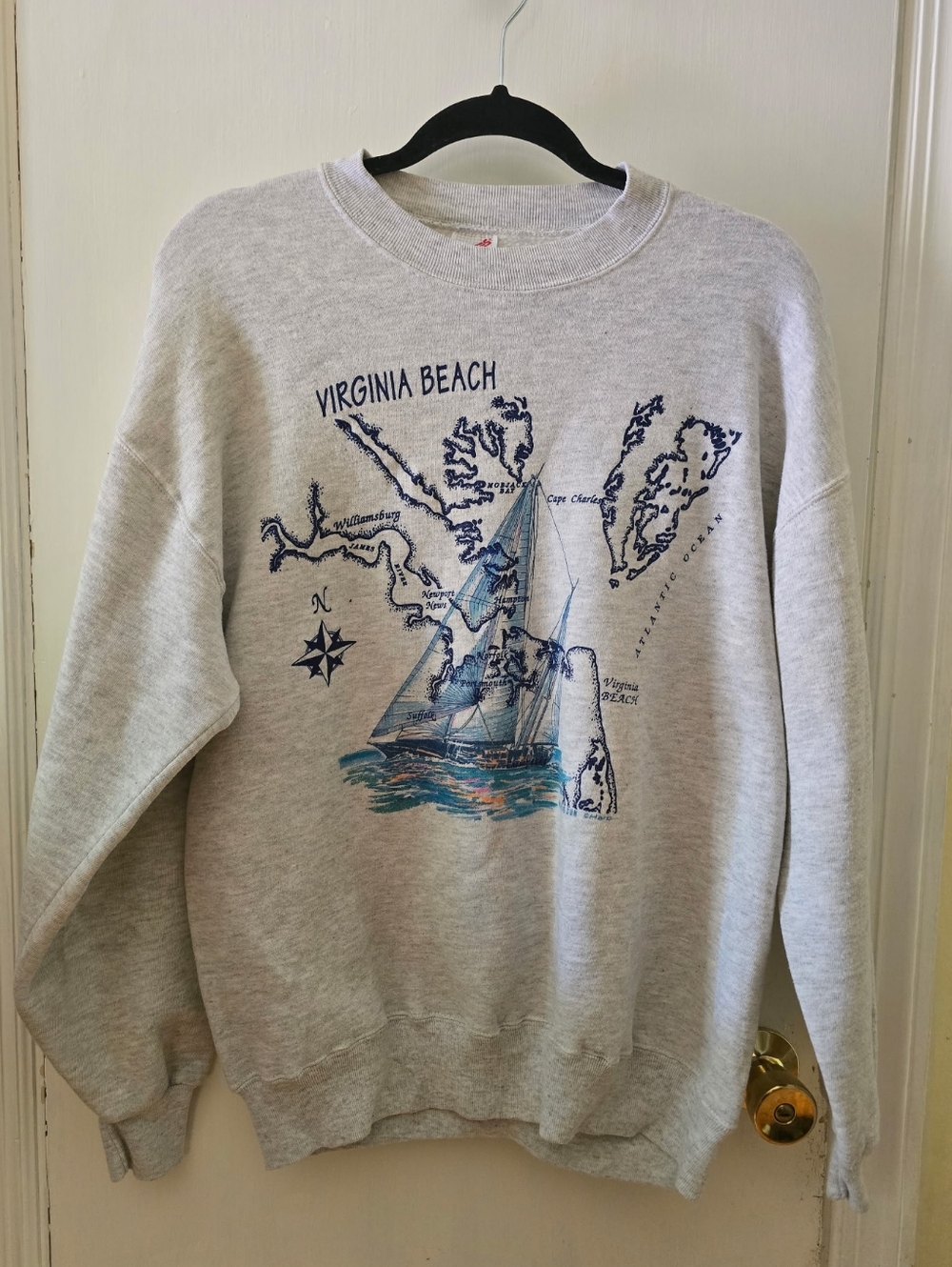 VTG Men's Jerzees Virginia Beach Crewneck Sweatshirt, Light Gray, Size XL